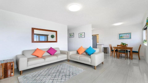Roweshaven Amazing Views, Close To Beach Accom Holidays - Holiday Cairns 2