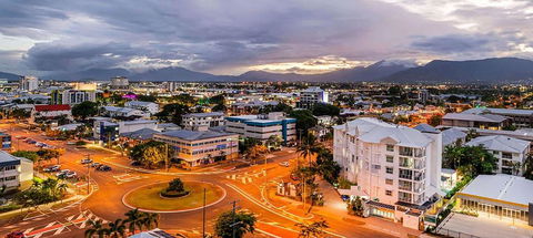 Rydges Esplanade Resort Cairns - Holiday Cairns 2