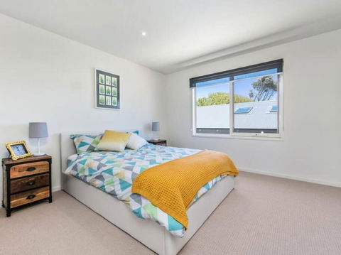 RYE/BLAIRGOWRIE FAMILY ENTERTAINER.. - Holiday Cairns 1