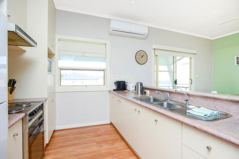 Salt - Aldinga Beach - C21 SouthCoast Holidays - Holiday Cairns 2