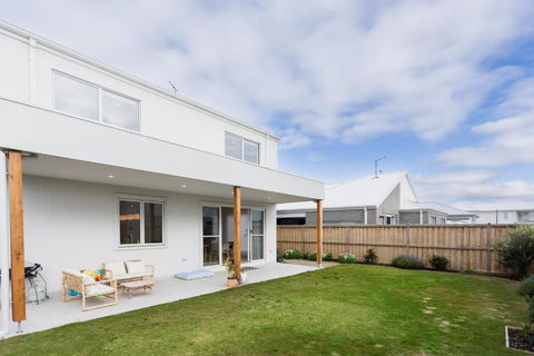 Saltwater Lux, 4 Bdrm, 3 Bath, Golf, Weddings, Beaches, Adventure Park - Holiday Cairns 3