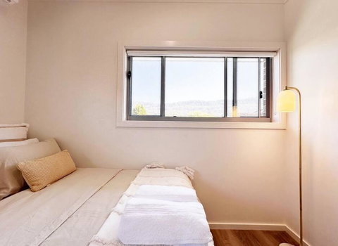 Saltwater Studio - Woonona - Holiday Cairns 1