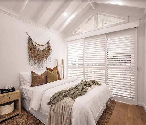 SALTY PALMS On HENLEY -THREE - Holiday Cairns 0