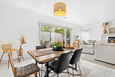 Salty Sage Beach House - Holiday Cairns 2