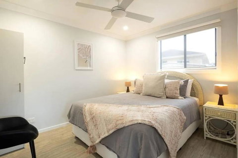 Salty Vibes - Holiday Cairns 0