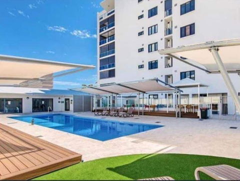 Rockingham Waterfront At Nautilus - Holiday Cairns 0