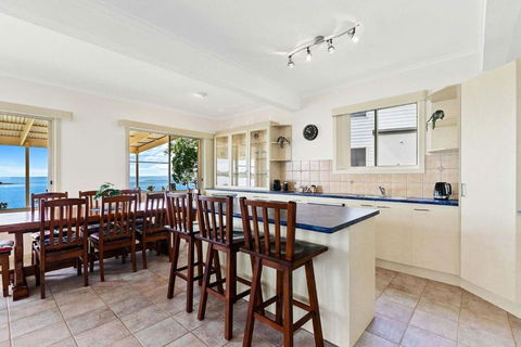 Sandbar On Moreton 5 Bedroom - Holiday Cairns 3
