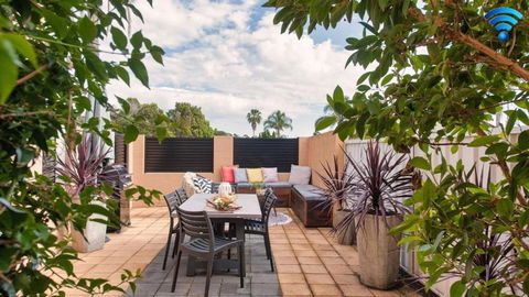 Sandcastle Shores - Holiday Cairns 0