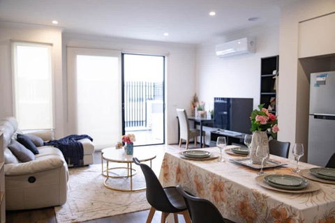 Sandford Estate - Luxury Living In Carrum Downs - Holiday Cairns 1