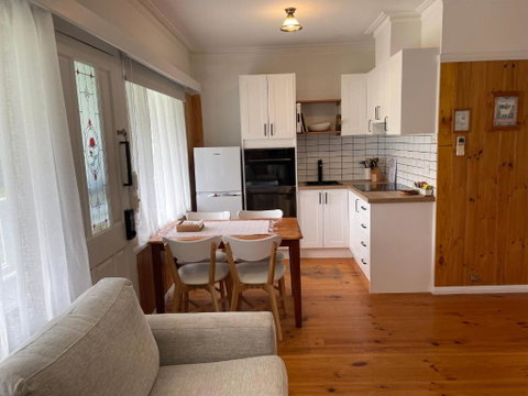Sandpiper - Charming Beach Villa - Holiday Cairns 2