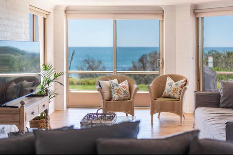 Sandrift One - Oceanstays - Holiday Cairns 1