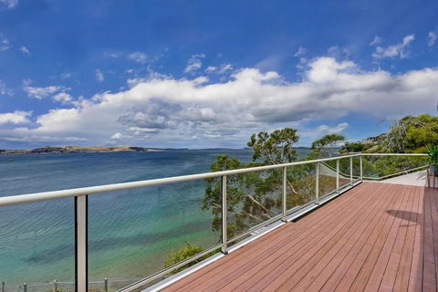 Sandy Bay Beachfront Oasis Direct Beach Access - Holiday Cairns 1