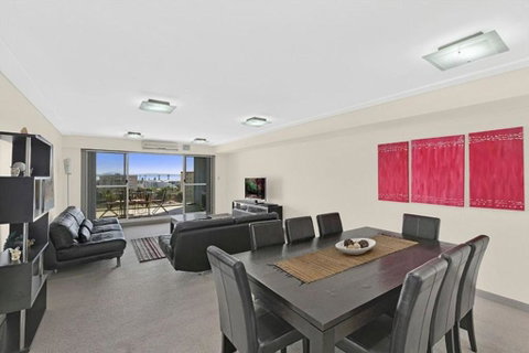 Sandy Cove Apartment The Entrance 46 - Holiday Cairns 0