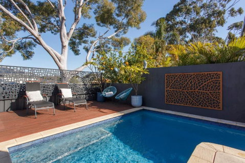 Stella Retreat - Townhouse With Pool - Holiday Cairns 1