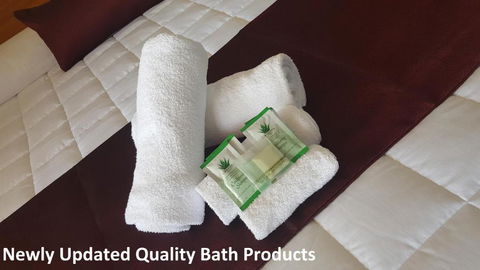 Tabourie Lake Motor Inn - Holiday Cairns 1