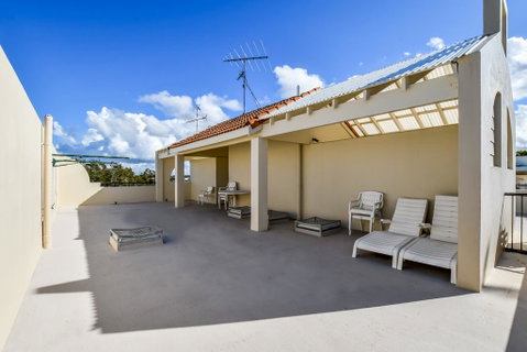 Beachport Apartments - Holiday Cairns 1