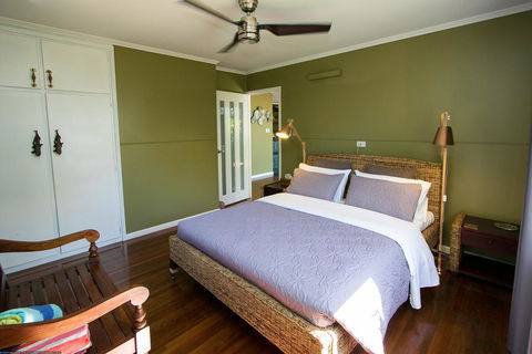 Beachside Cottages - Holiday Cairns 3