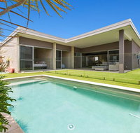 BEACHSIDE HAVEN - Holiday Cairns