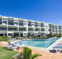 Beachside Magnetic Harbour Apartments - Holiday Cairns