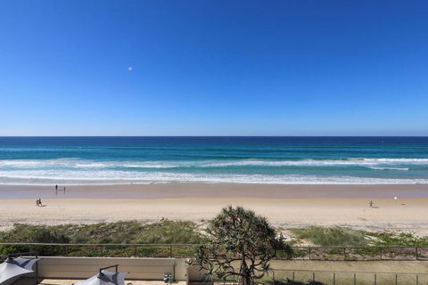 Beachside Tower Apartments - Holiday Cairns 0