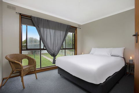 Beacon Point House - Holiday Cairns 3