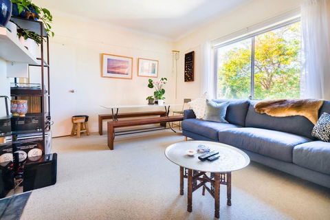 Beautiful Beach Home In Superb Location - Holiday Cairns 2