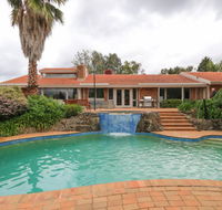 Beautiful Resort Retreat Villa in the Yarra Valley - Entertainer's delight - Holiday Cairns