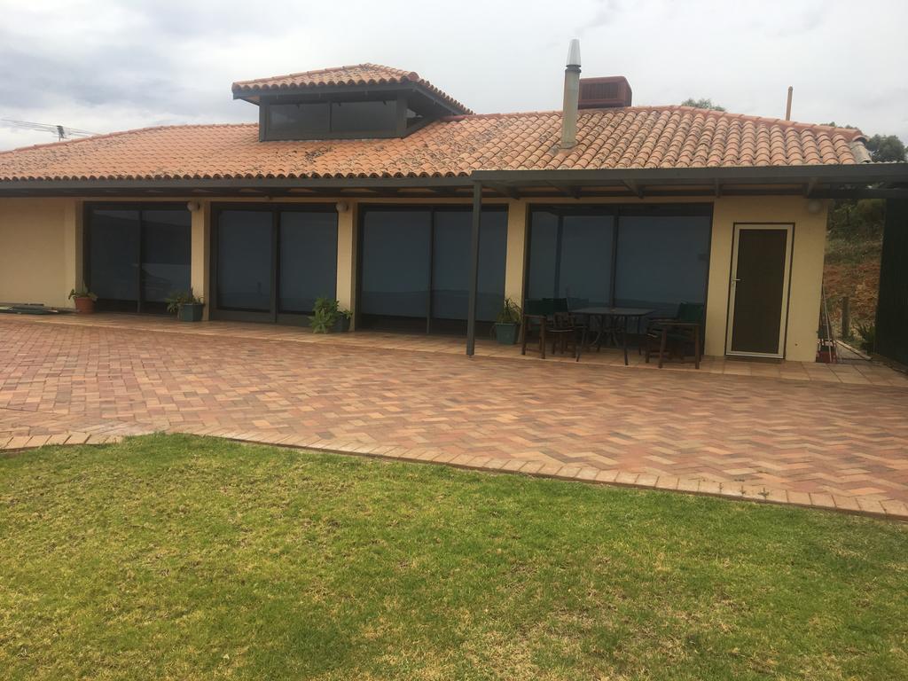 Aberfoyle Park SA Holiday Cairns