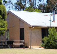 Bells Beach Cottages - Holiday Cairns