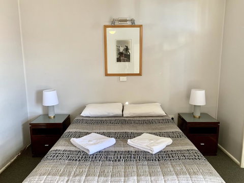 Bermagui Beach Hotel - Holiday Cairns 3