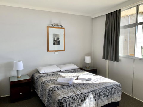 Bermagui Beach Hotel - Holiday Cairns 2