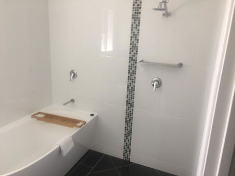 Best Western Cattle City Motor Inn - Holiday Cairns 1