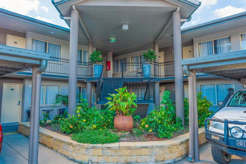 Best Western Plus The Stirling Rockhampton - Holiday Cairns 3