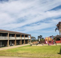 Black Swan Motor Inn - Holiday Cairns