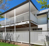Blake Loft on Manning - 500 metres to two beaches - Holiday Cairns
