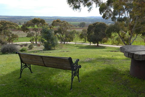 Blickinstal Barossa Valley Retreat - Holiday Cairns 0