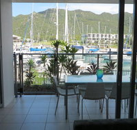 Blue on Blue Apartment 312 - Holiday Cairns