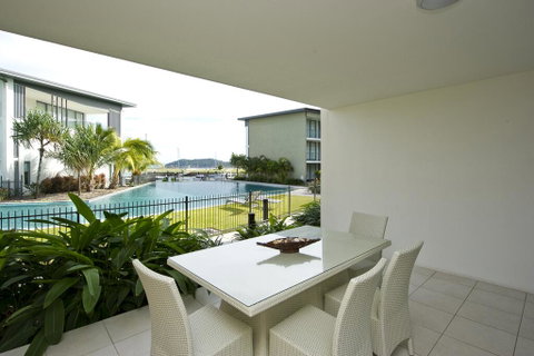 Blue On Blue Apartment 812 - Holiday Cairns 3