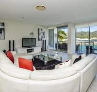 Blue on Blue Penthouse Apartment 335 - Holiday Cairns