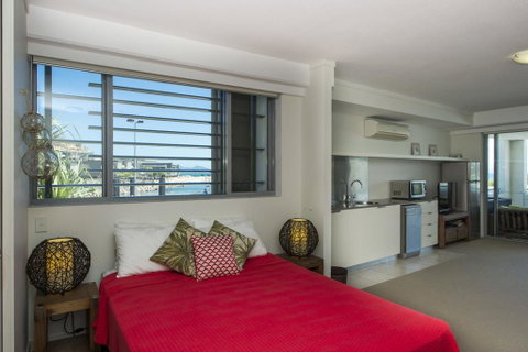 Blue On Blue Superior Studio Room 1271 - Holiday Cairns 0