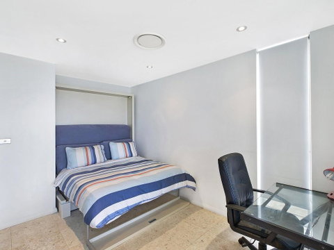 Blue Ribbon Beach Front - Holiday Cairns 3