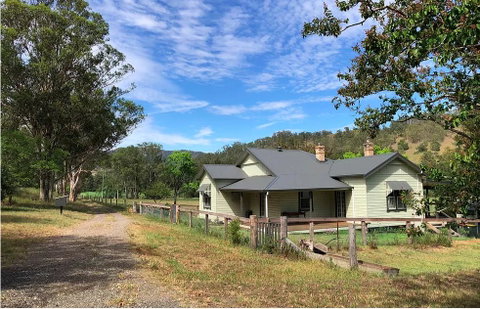 Bobby's Country Rental - Holiday Cairns 0
