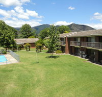 Bogong View Motor Inn - Holiday Cairns
