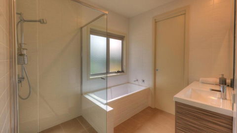 Tides Reach - Holiday Cairns 2