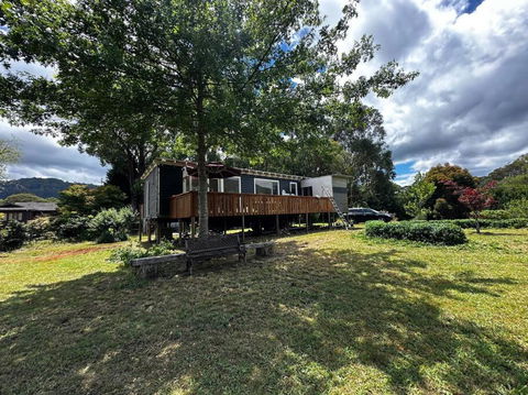 Tiny House At Gilderoy Valley Views - Holiday Cairns 0