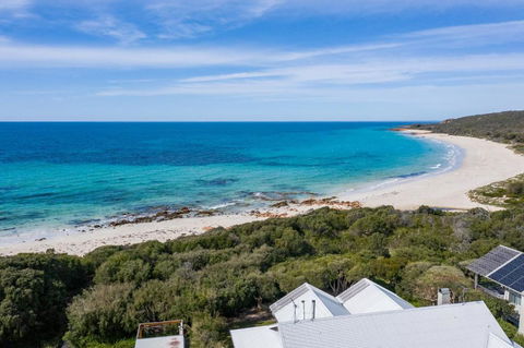 WATERFRONT - Holiday Cairns 3