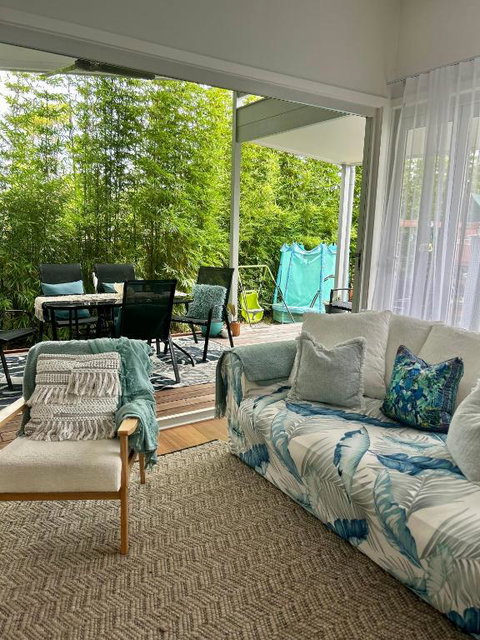 Woonona Family Beach Villa 2 Bedroom Brand New - Holiday Cairns 1