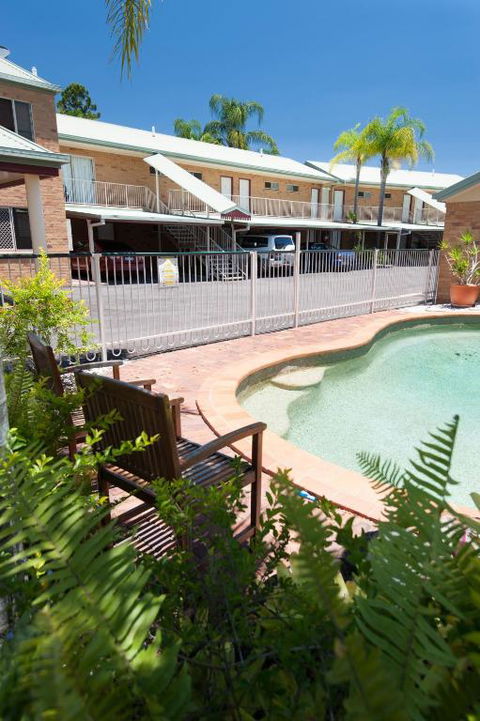 Wild Scotsman Motor Inn Gin Gin QLD - Holiday Cairns 1