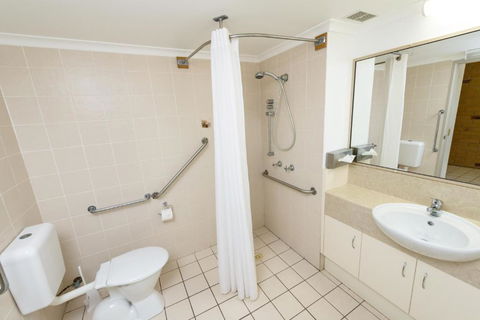 Wild Scotsman Motor Inn Gin Gin QLD - Holiday Cairns 2