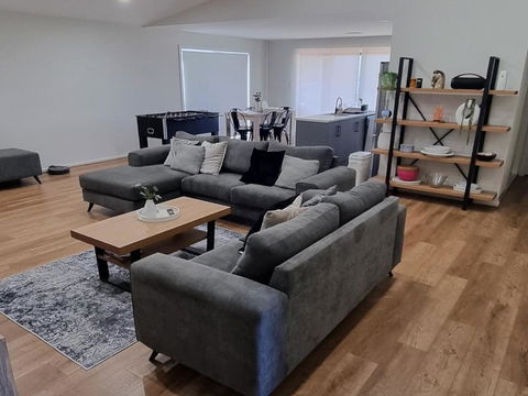 Wellington Marina70 - Holiday Cairns 2